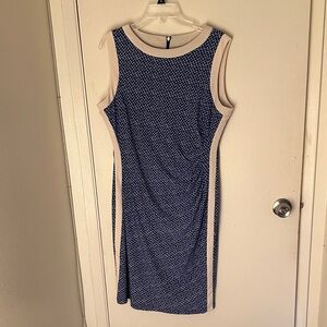 Elegant Blue and Cream Sleeveless Dress